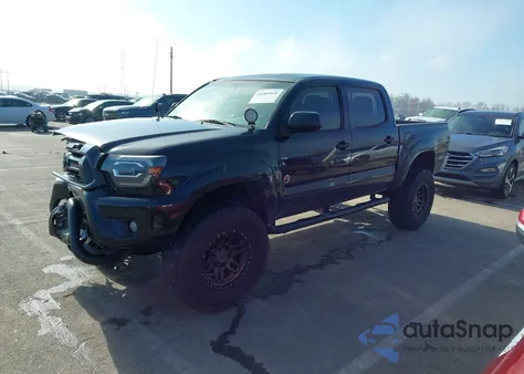 2013 Toyota Tacoma Base V6 z USA, uszkodzony, nr VIN 3TMLU4EN6DM132373